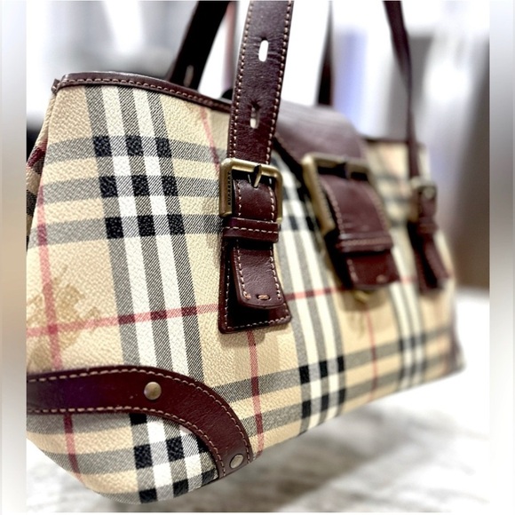 Auth Burberry Haymarket Checked
Coated Canvas With Leather Trim Bag w/ bonus$180 - Picture 6 of 16